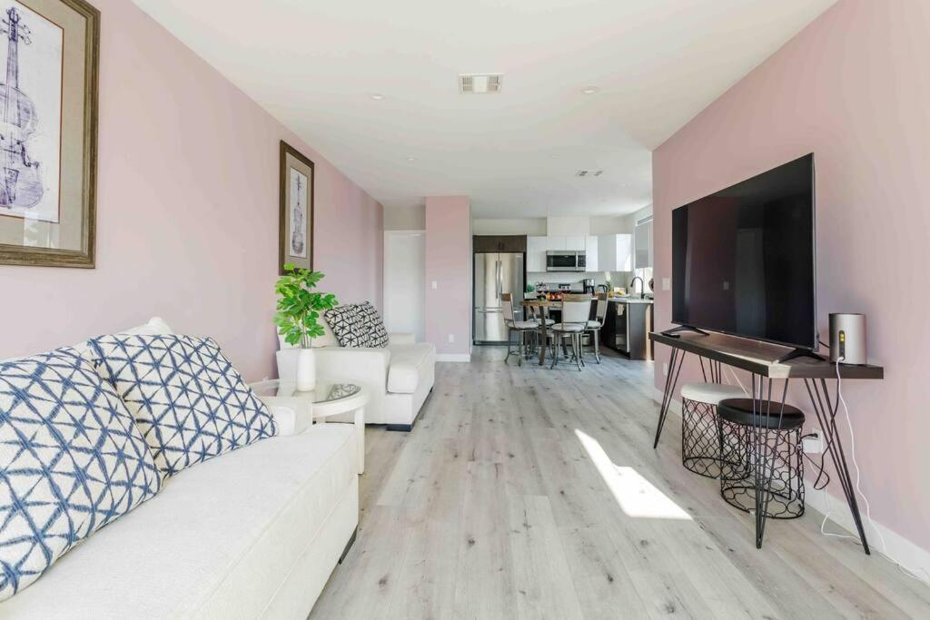 로스앤젤레스 Stunning Hollywood Townhouse With Sunny Views 빌라 외부 사진