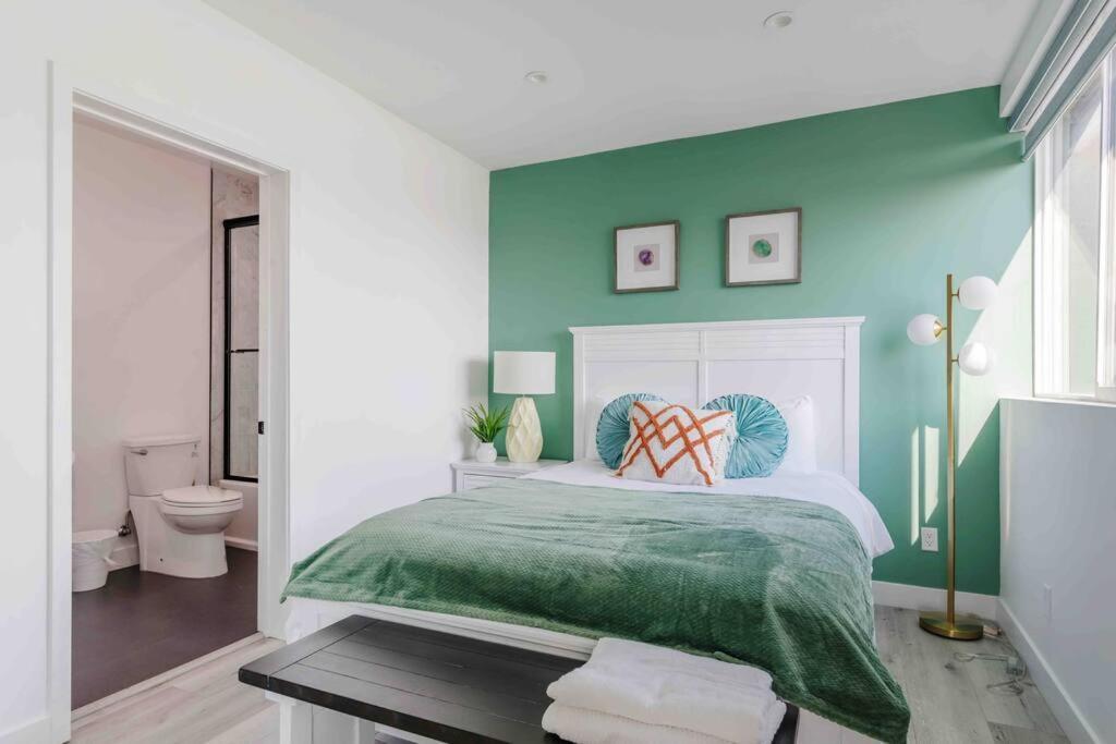 로스앤젤레스 Stunning Hollywood Townhouse With Sunny Views 빌라 외부 사진